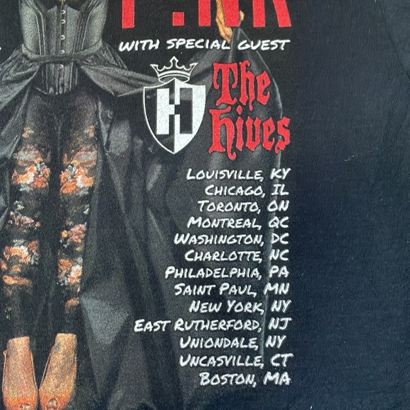 PINK Tee 🎸🔥 - Picture 9 of 9